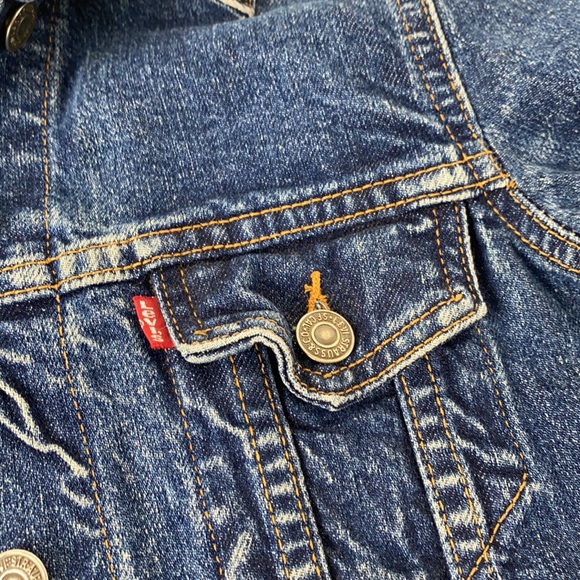 Retro Levi’s jean jacket red tan blue denim jacket women’s sz small - Picture 8 of 11